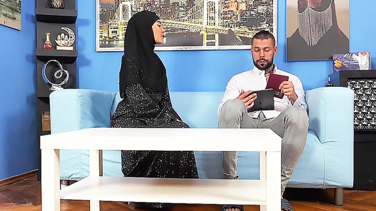 Мусульманку Alisson Sinn жахнул