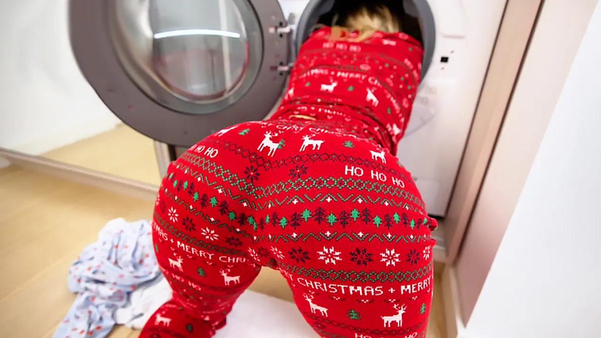 Застряла в стиралке и не уберегла дырку